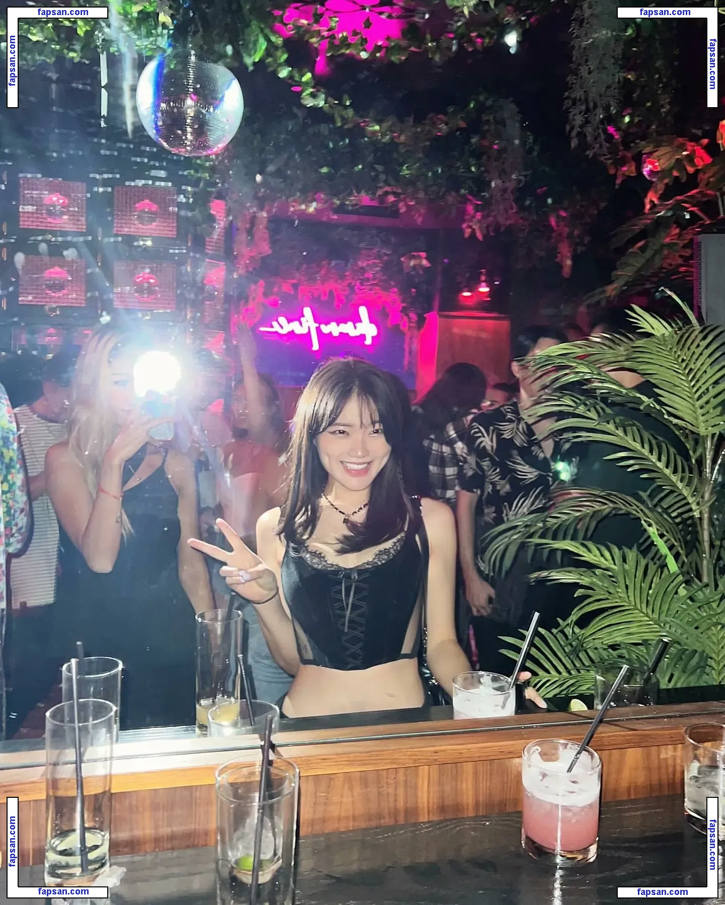 Sarah Hwang голая фото #0071 с Онлифанс