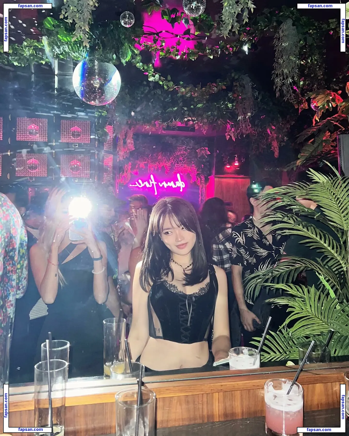 Sarah Hwang голая фото #0074 с Онлифанс