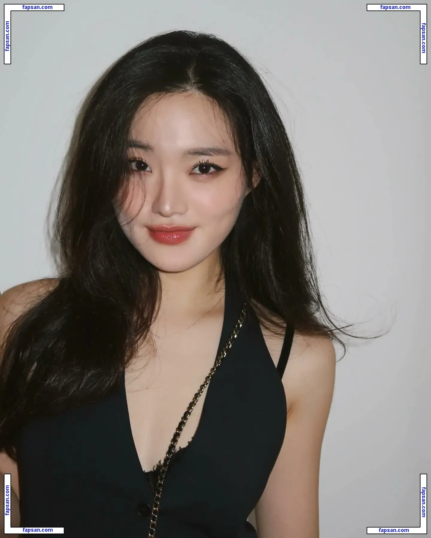 Sarah Hwang голая фото #0101 с Онлифанс
