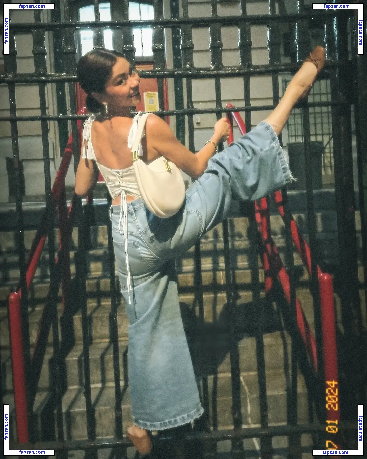 Sarah Hyland nude photo #1567 from OnlyFans