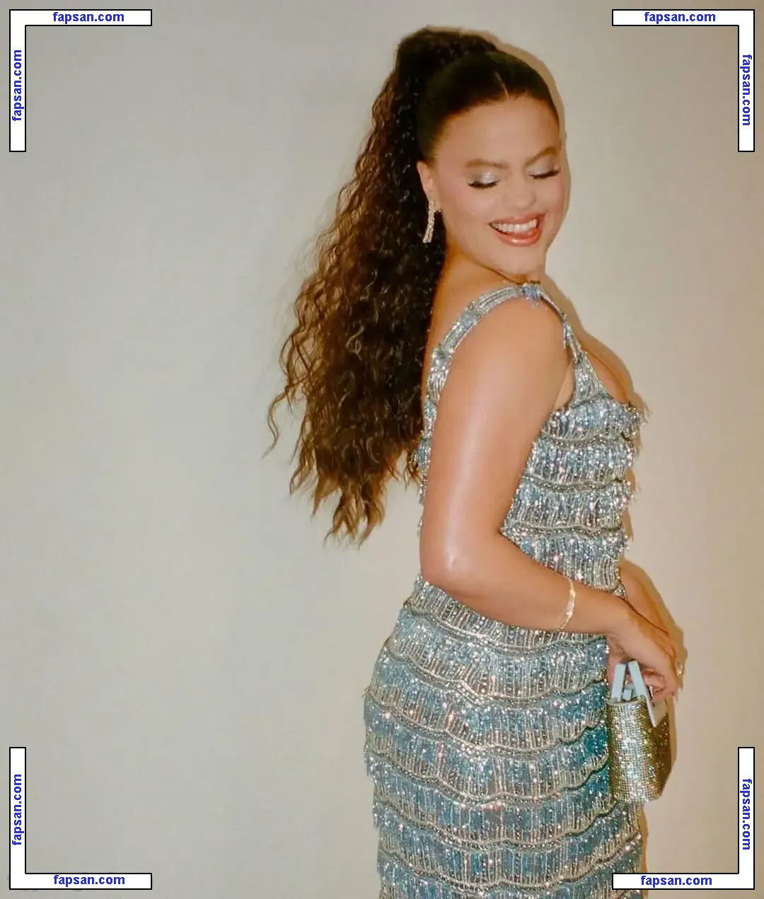 Sarah Jeffery голая фото #0126 с Онлифанс