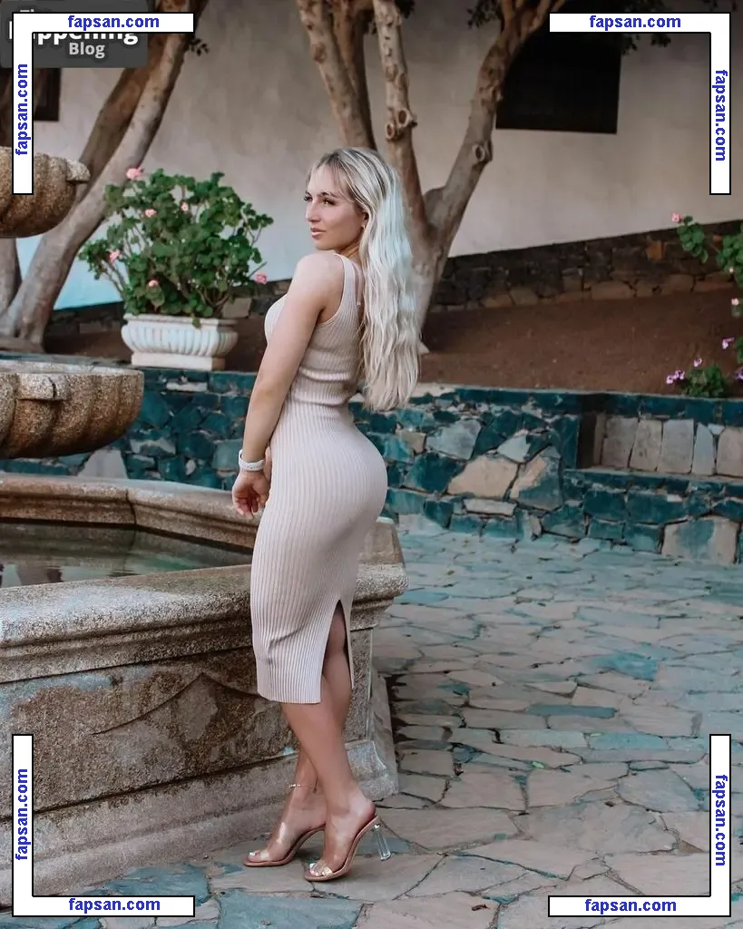 Sarah Liebich nude photo #0004 from OnlyFans