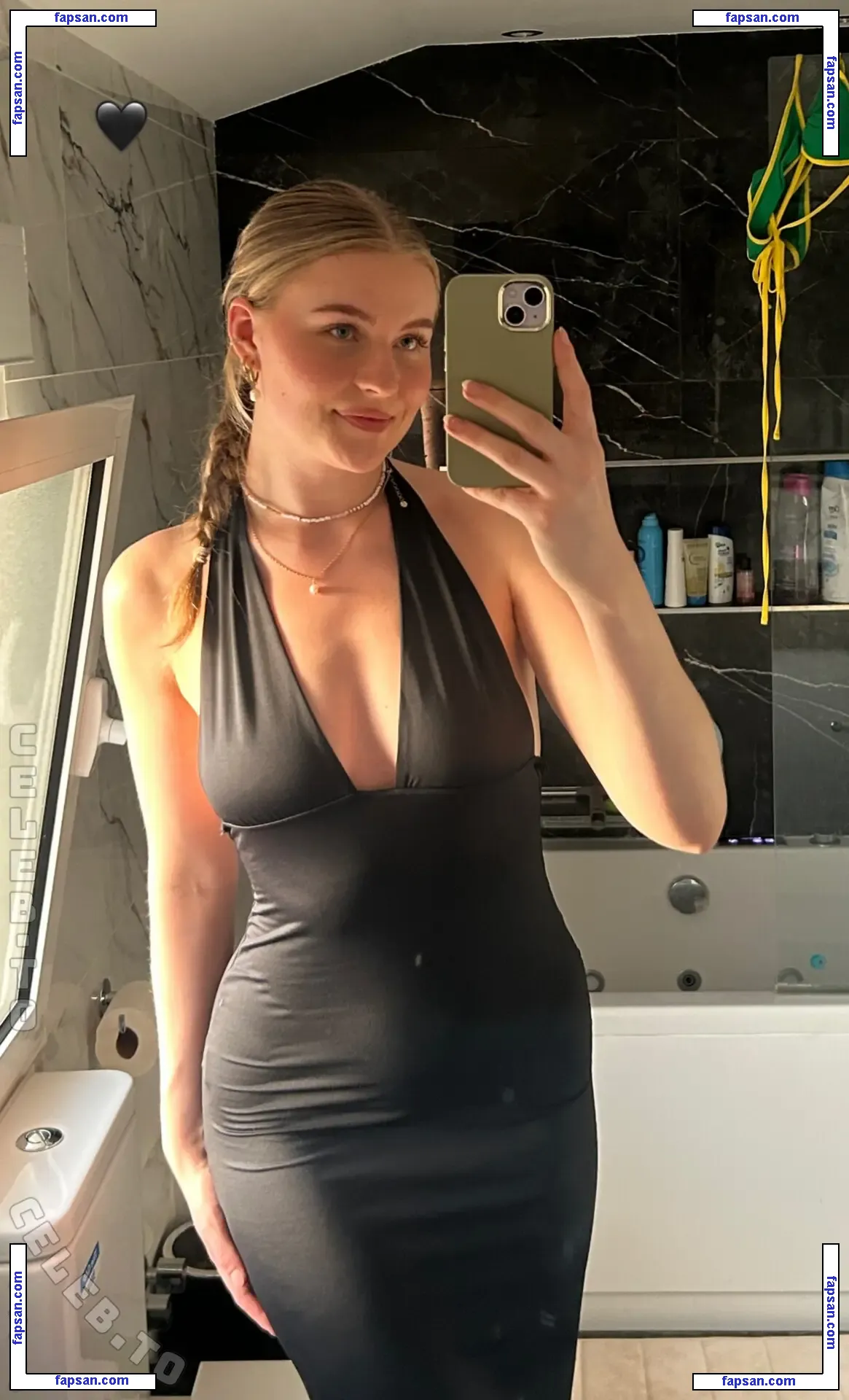 sarah.maevee nude photo #0002 from OnlyFans