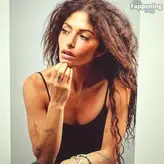 Sarah Shahi голая #0427