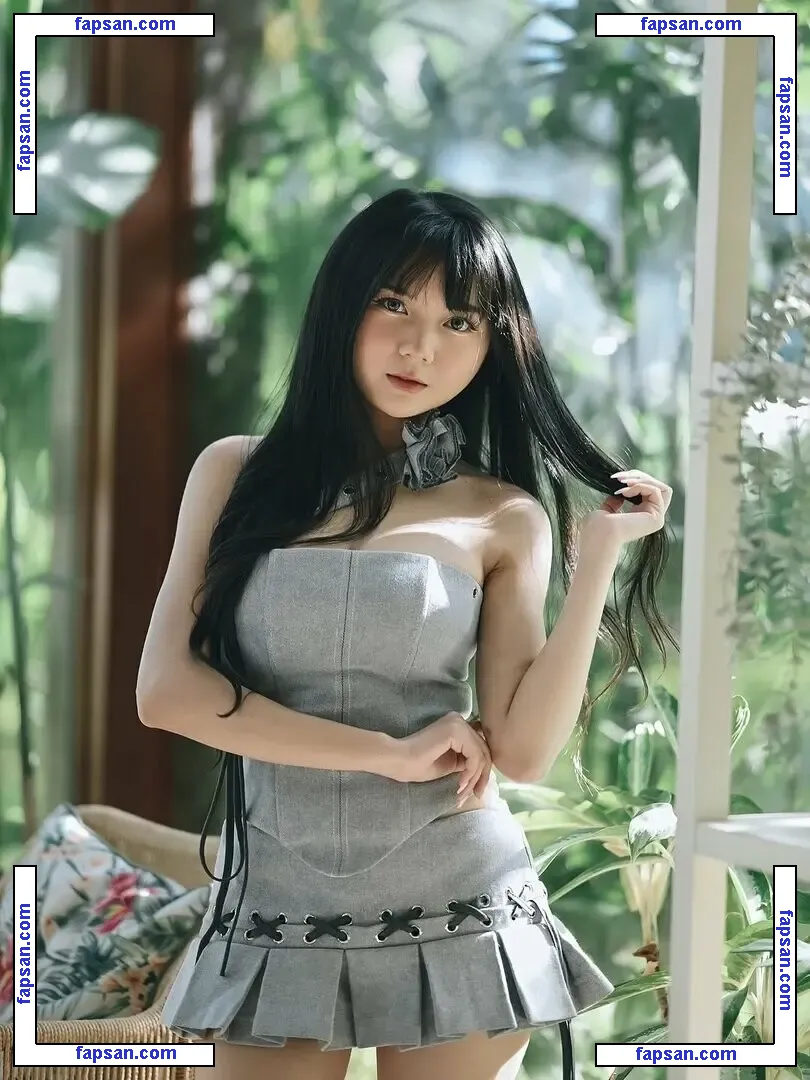 Sarah Viloid nude photo #0025 from OnlyFans