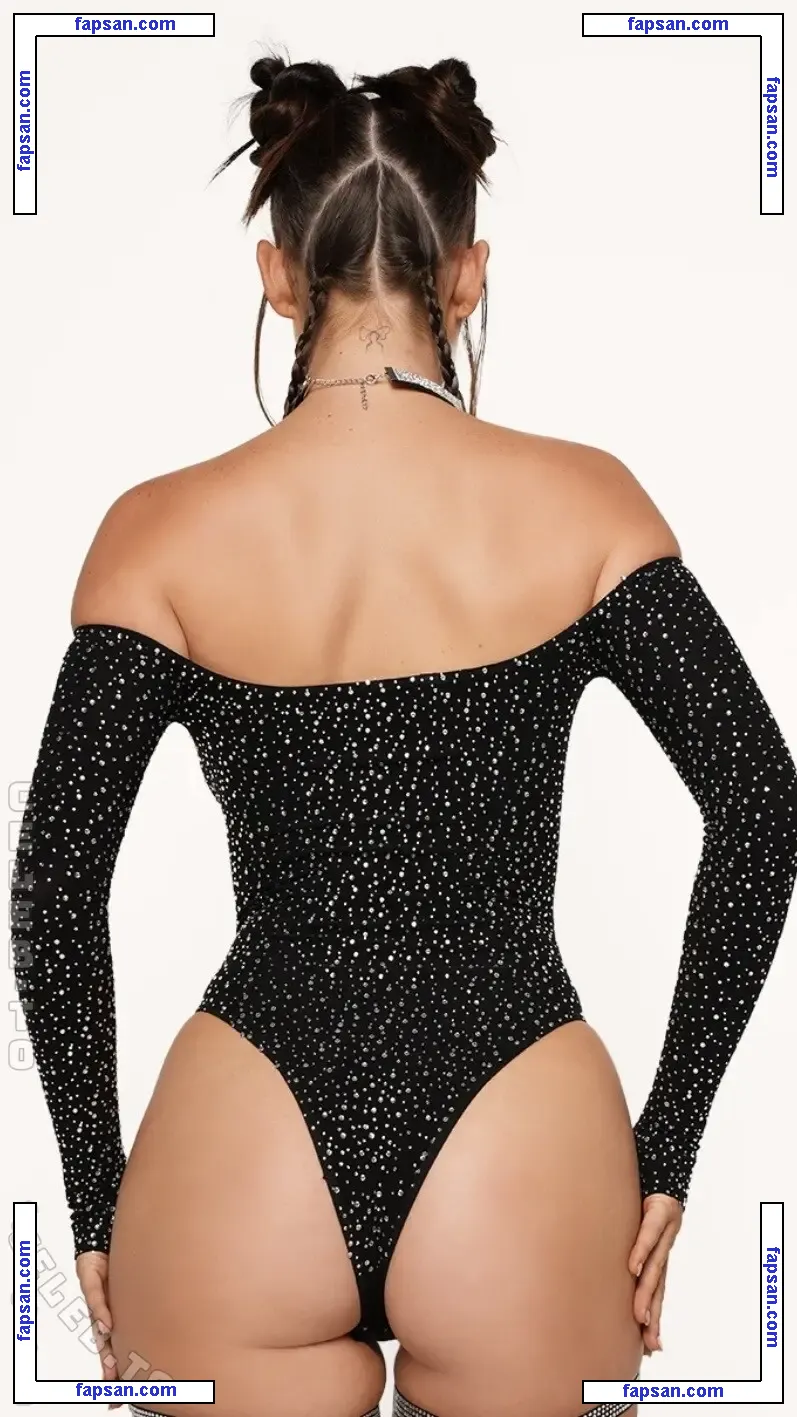 Sarah Waddles nude photo #0144 from OnlyFans