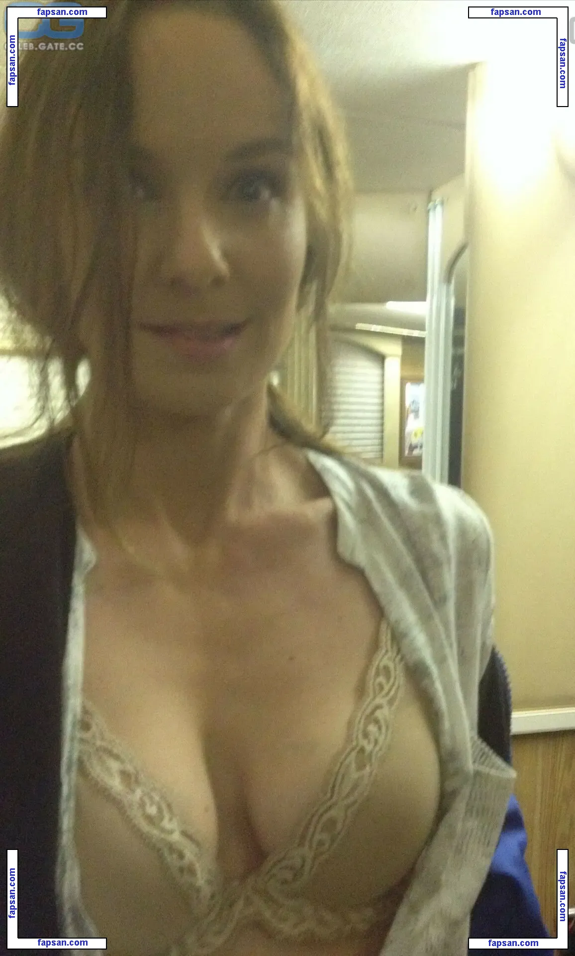 Sarah Wayne nude photo #0017 from OnlyFans