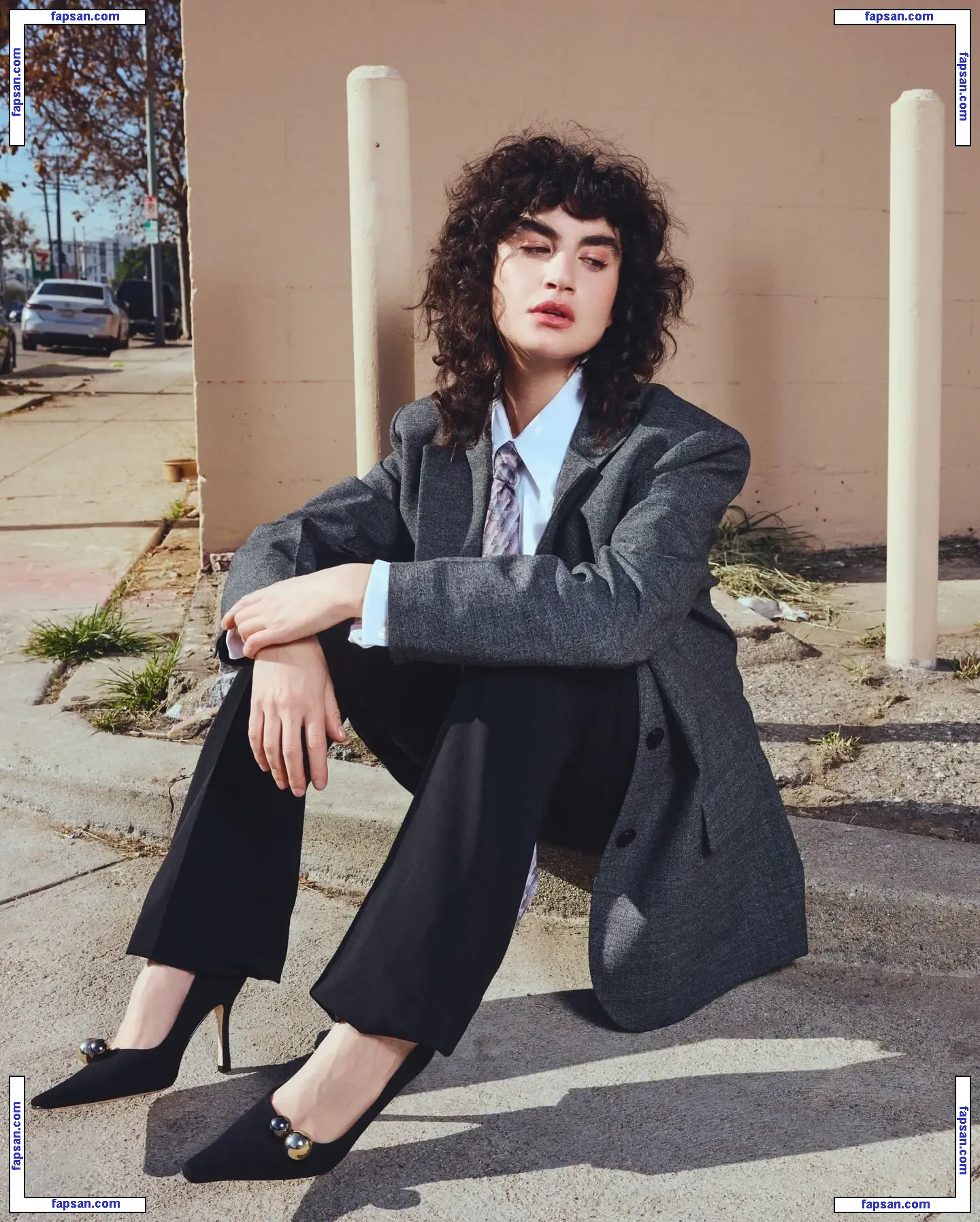 Sarah Yarkin голая фото #0004 с Онлифанс