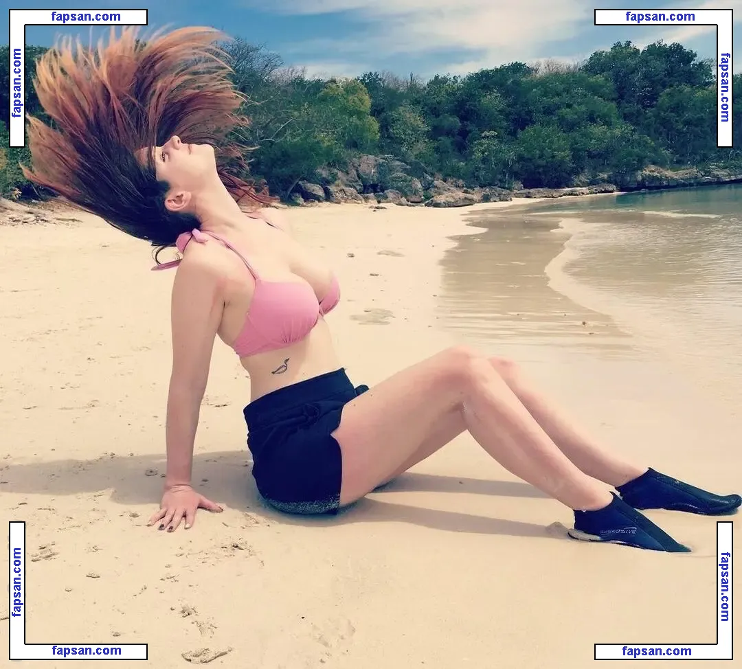Sarah Z nude photo #0039 from OnlyFans