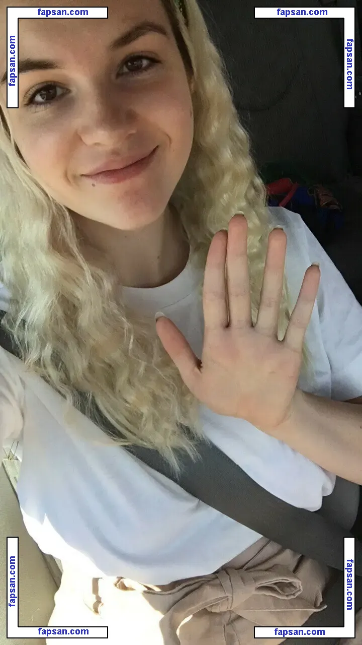 Sarah Z nude photo #0042 from OnlyFans
