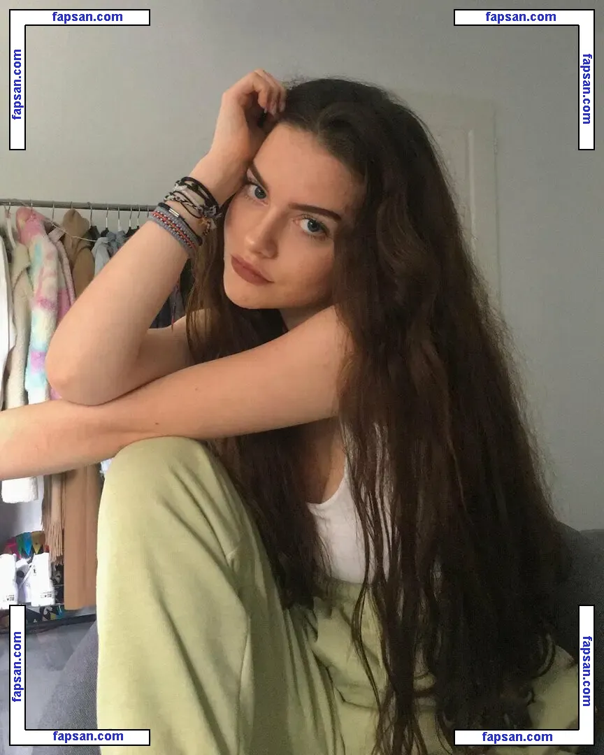 sarahhbl nude photo #0022 from OnlyFans