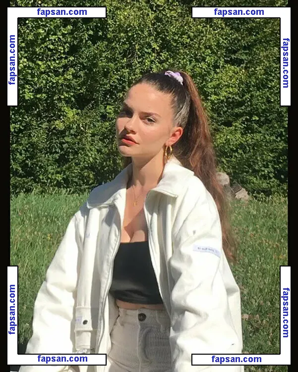 sarahhbl nude photo #0023 from OnlyFans