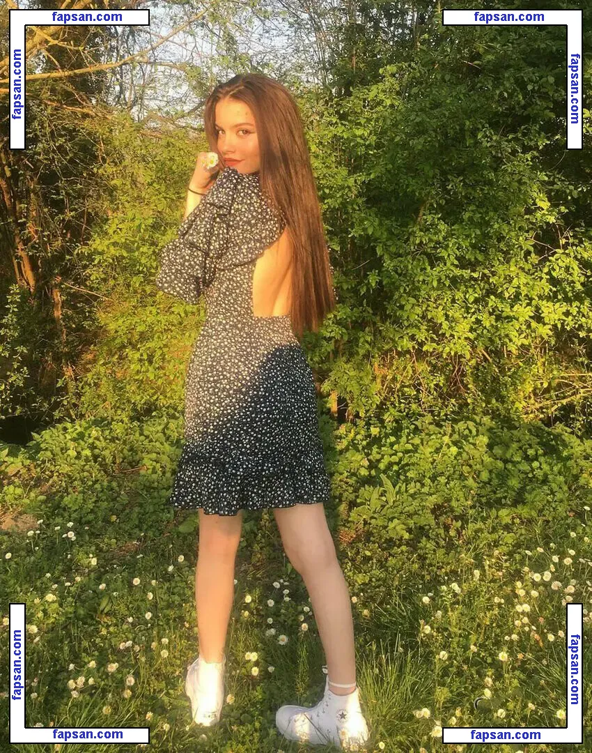 sarahhbl nude photo #0028 from OnlyFans