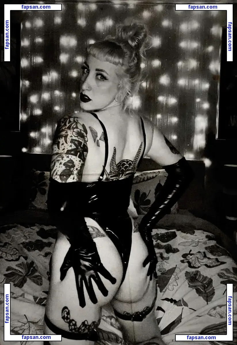 Sarahlumbia голая фото #0002 с Онлифанс