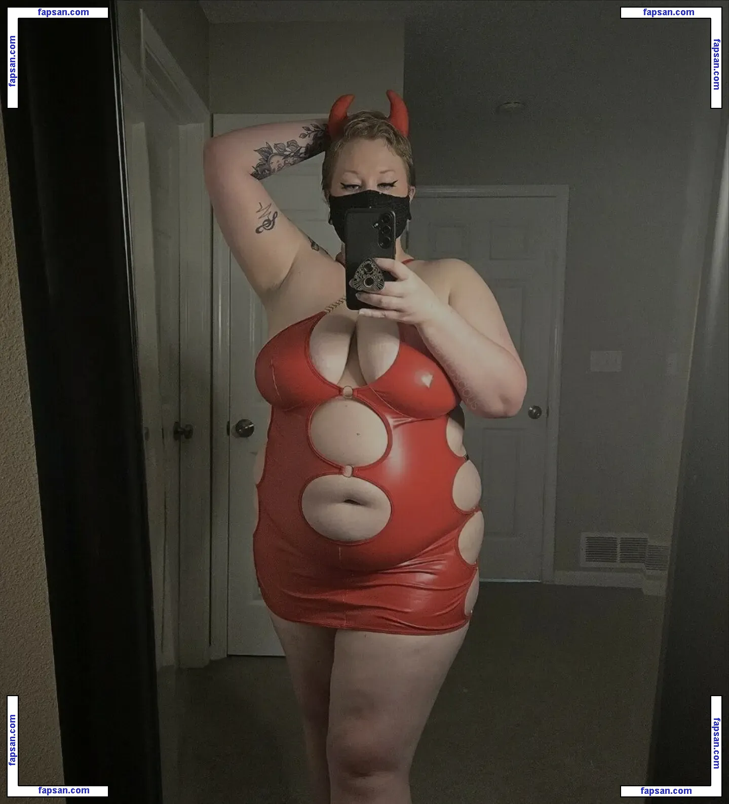 Sarahluscious голая фото #0004 с Онлифанс