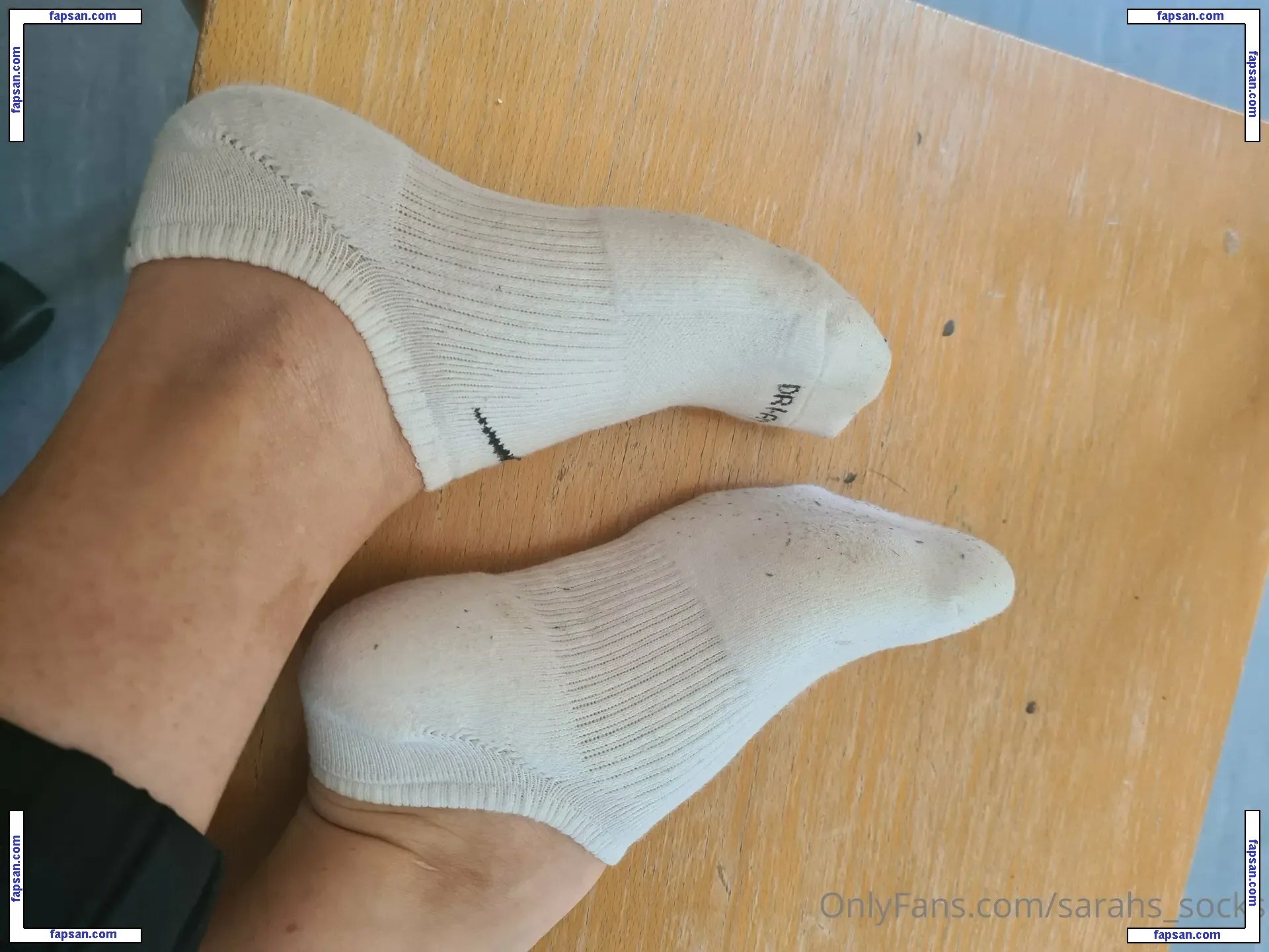 sarahs_socks nude photo #0017 from OnlyFans