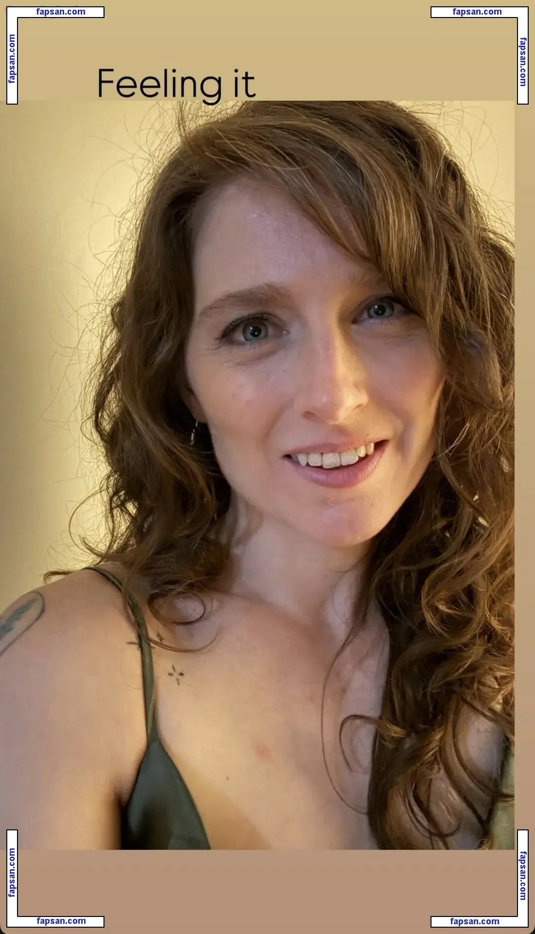 saralivescasually nude photo #0023 from OnlyFans