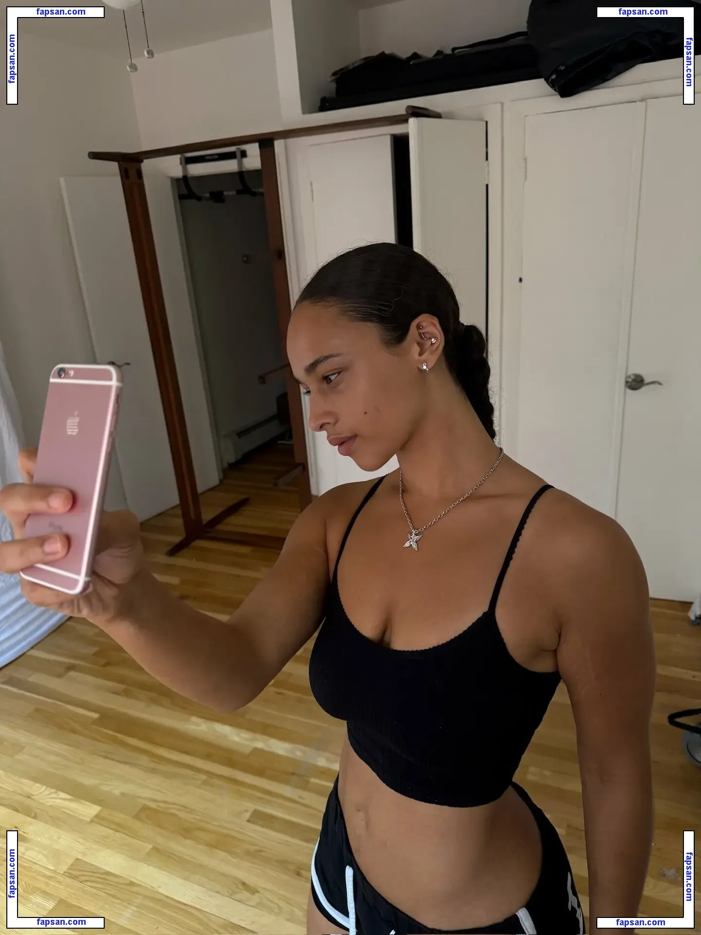Sarina nude photo #0158 from OnlyFans