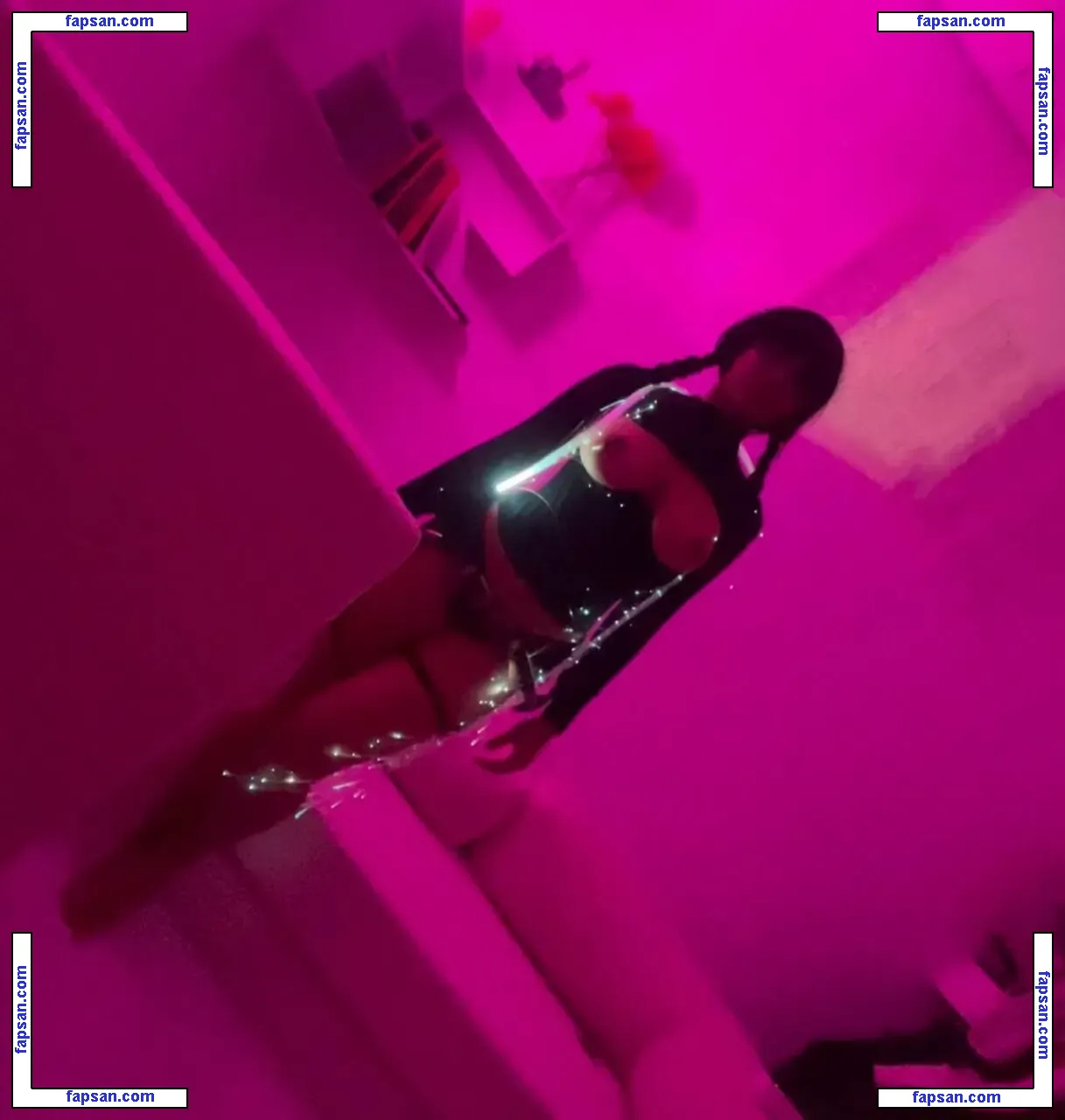 Sarmidai nude photo #0004 from OnlyFans