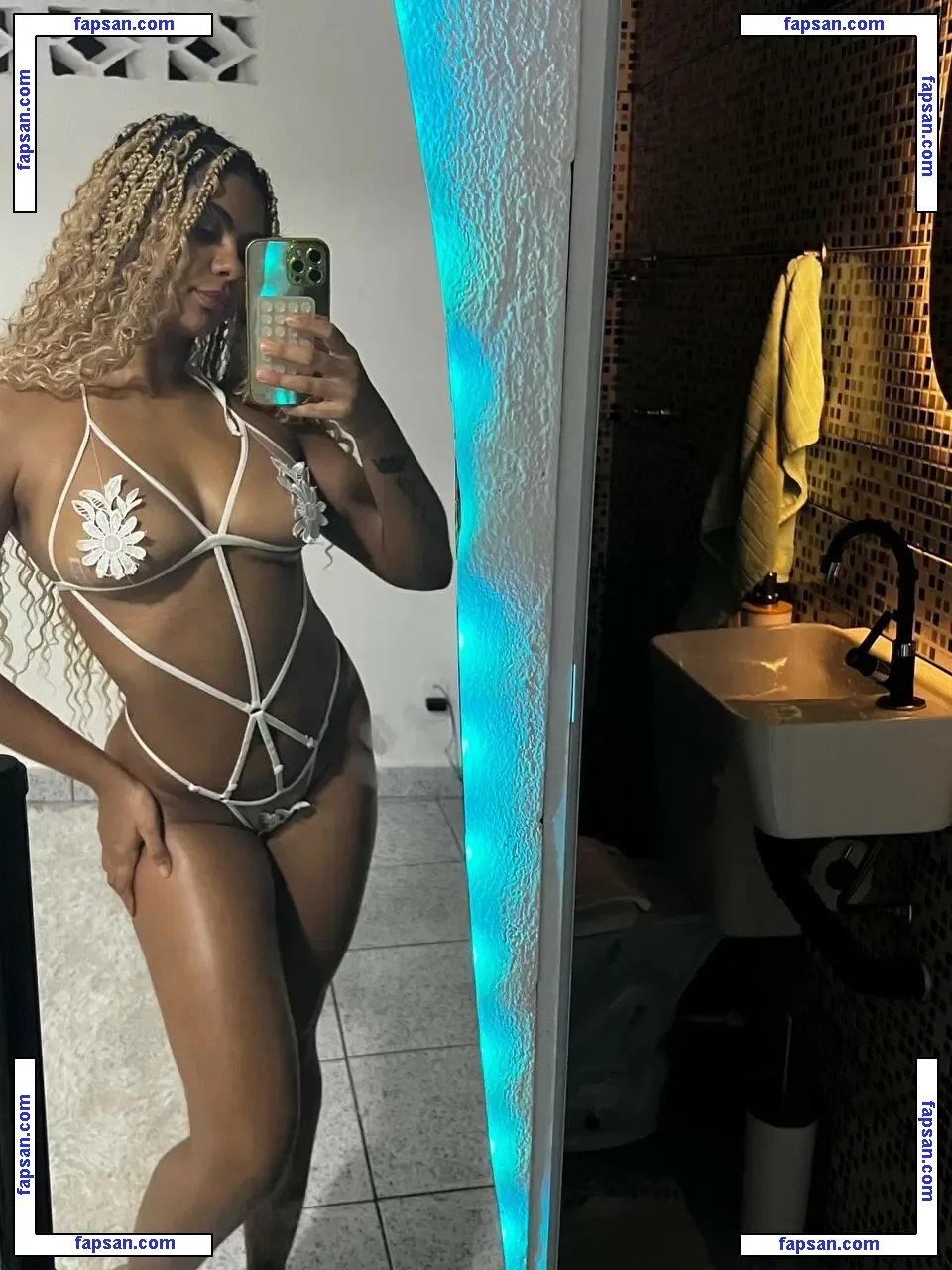 Sarmidai nude photo #0013 from OnlyFans