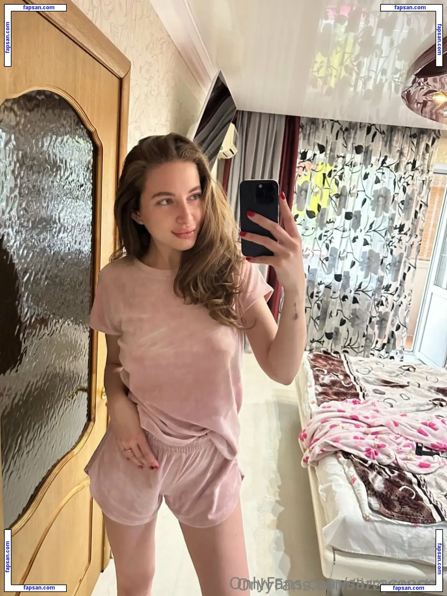 sarraconnor nude photo #0015 from OnlyFans