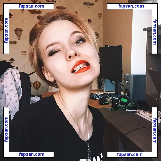 Sasha Gaier nude photo #0032 from OnlyFans