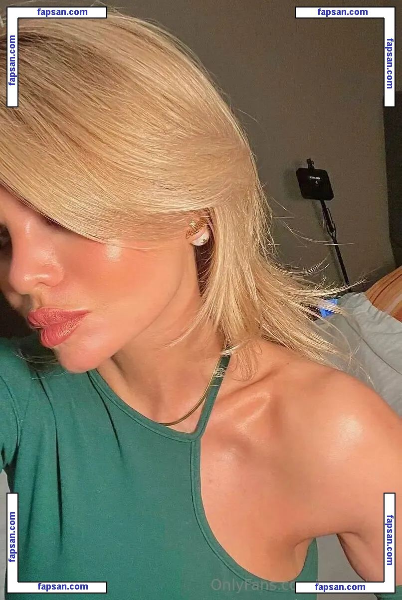 sasha.leee nude photo #0272 from OnlyFans