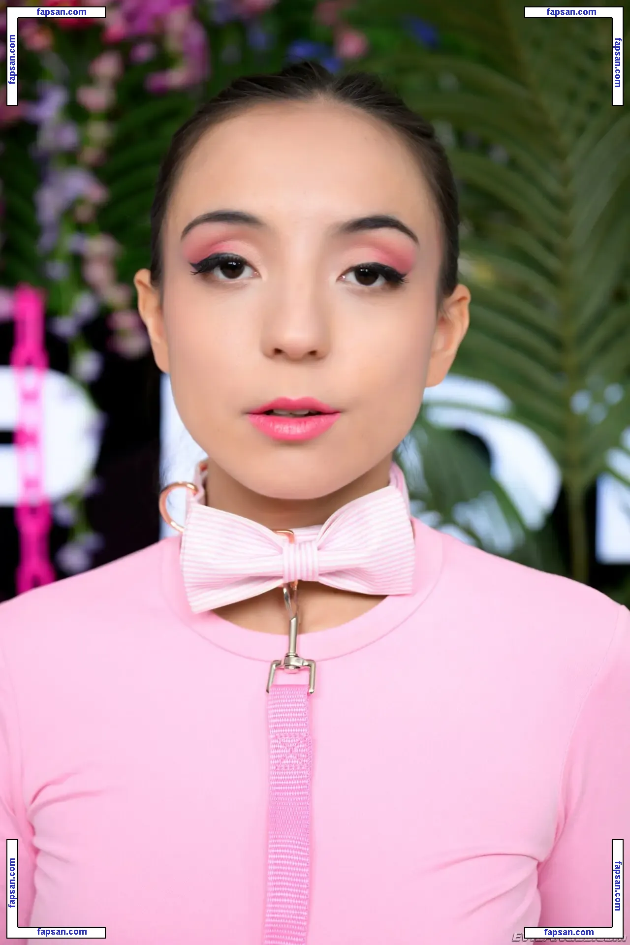 Sasha Tatcha голая фото #0023 с Онлифанс