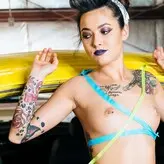 Sassafrass голая #0050