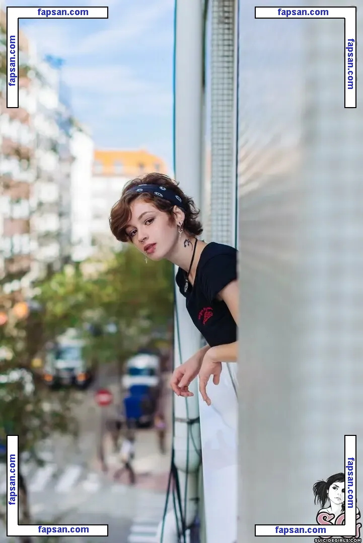 Sathira голая фото #0094 с Онлифанс