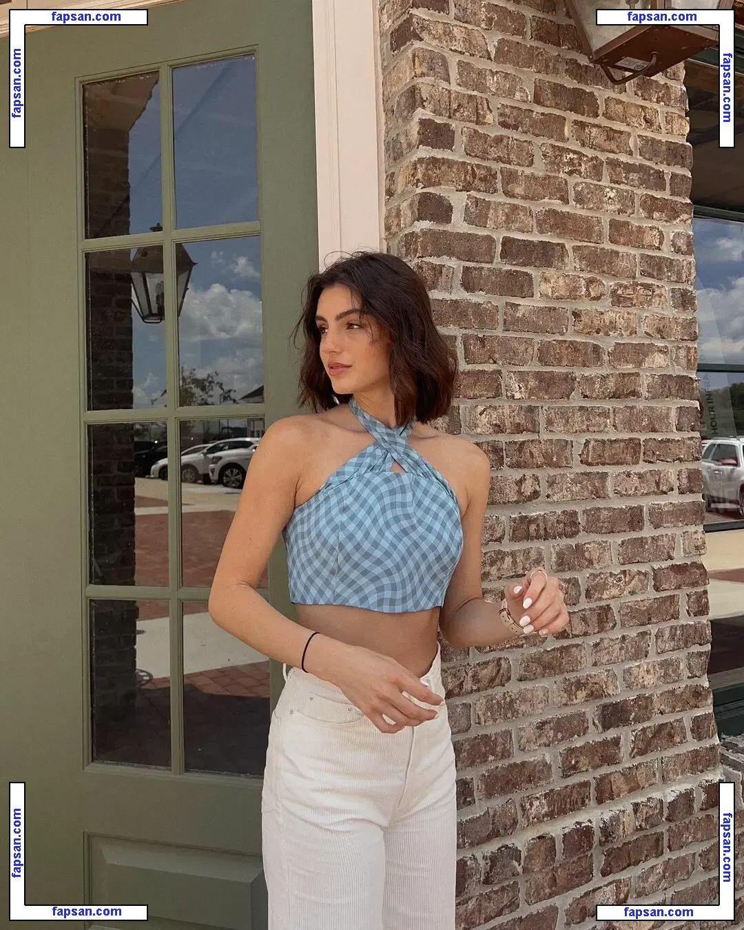 Savanna Demers nude photo #0008 from OnlyFans