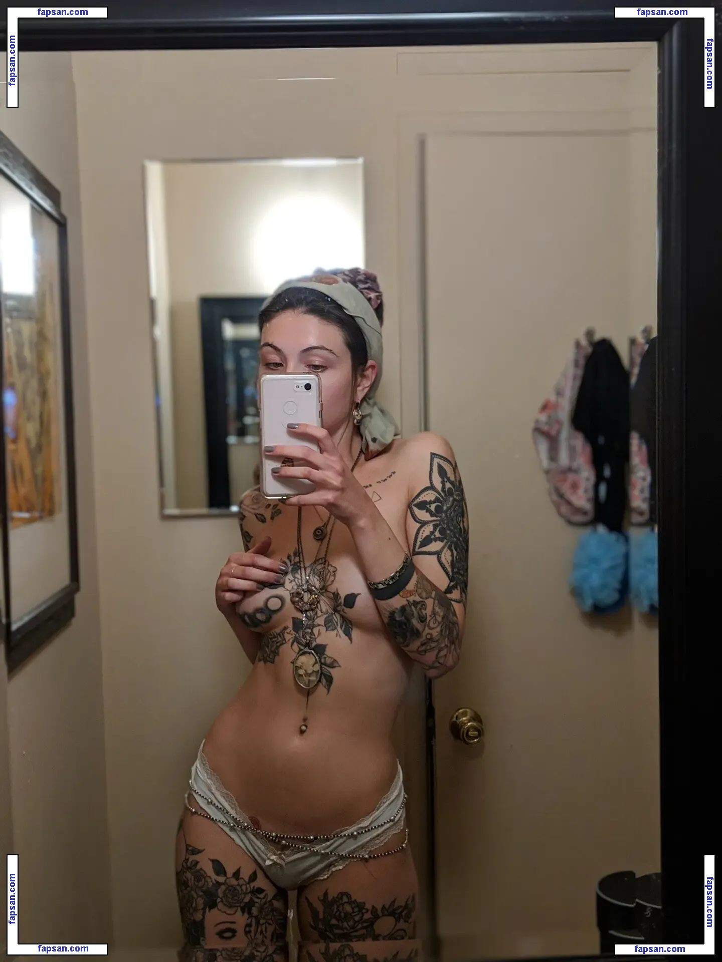 Sawyer Croft голая фото #0029 с Онлифанс