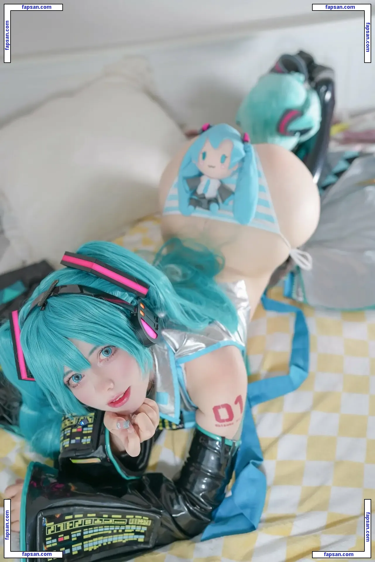 Saya Scarlet nude photo #0287 from OnlyFans