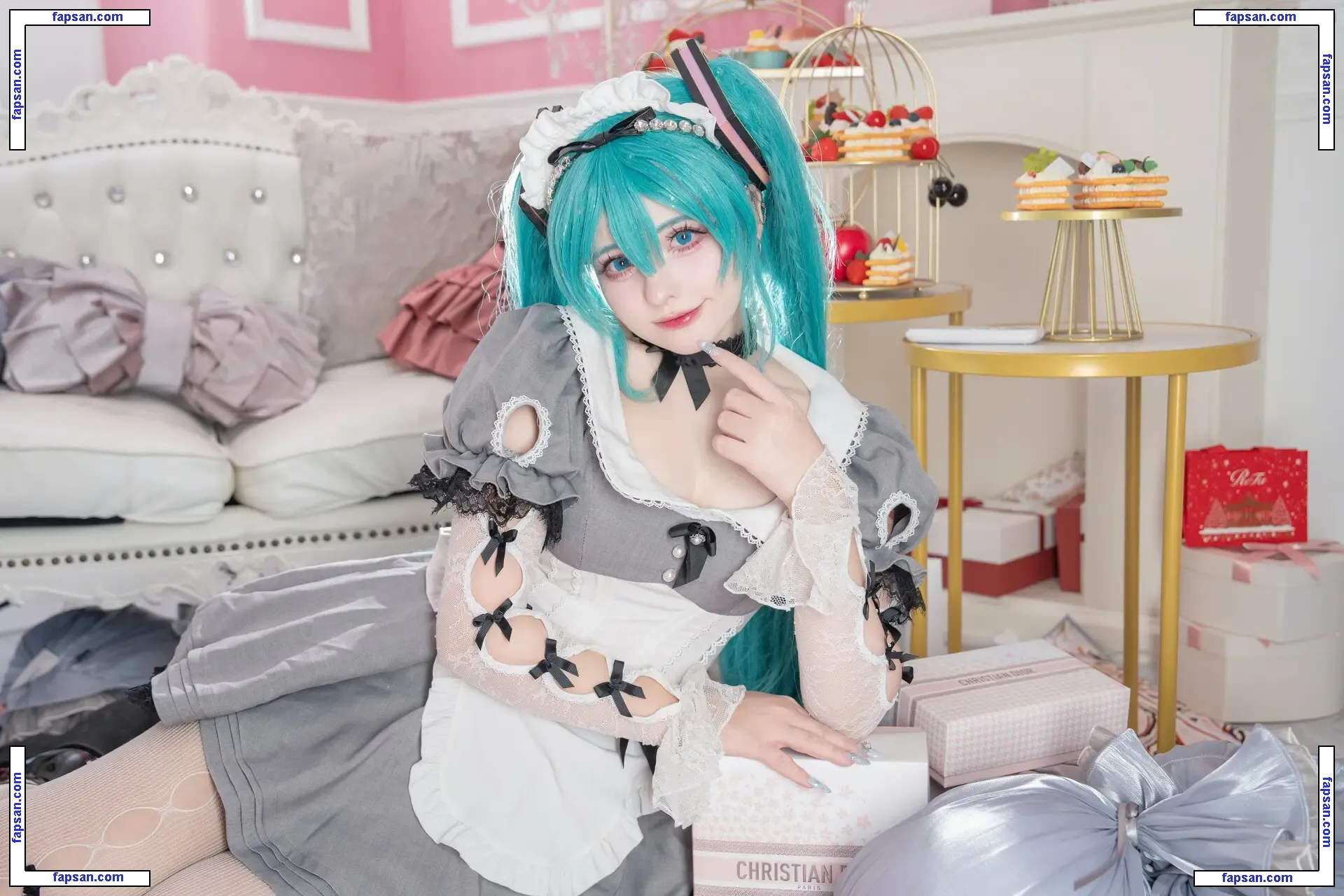 Saya Scarlet nude photo #0299 from OnlyFans