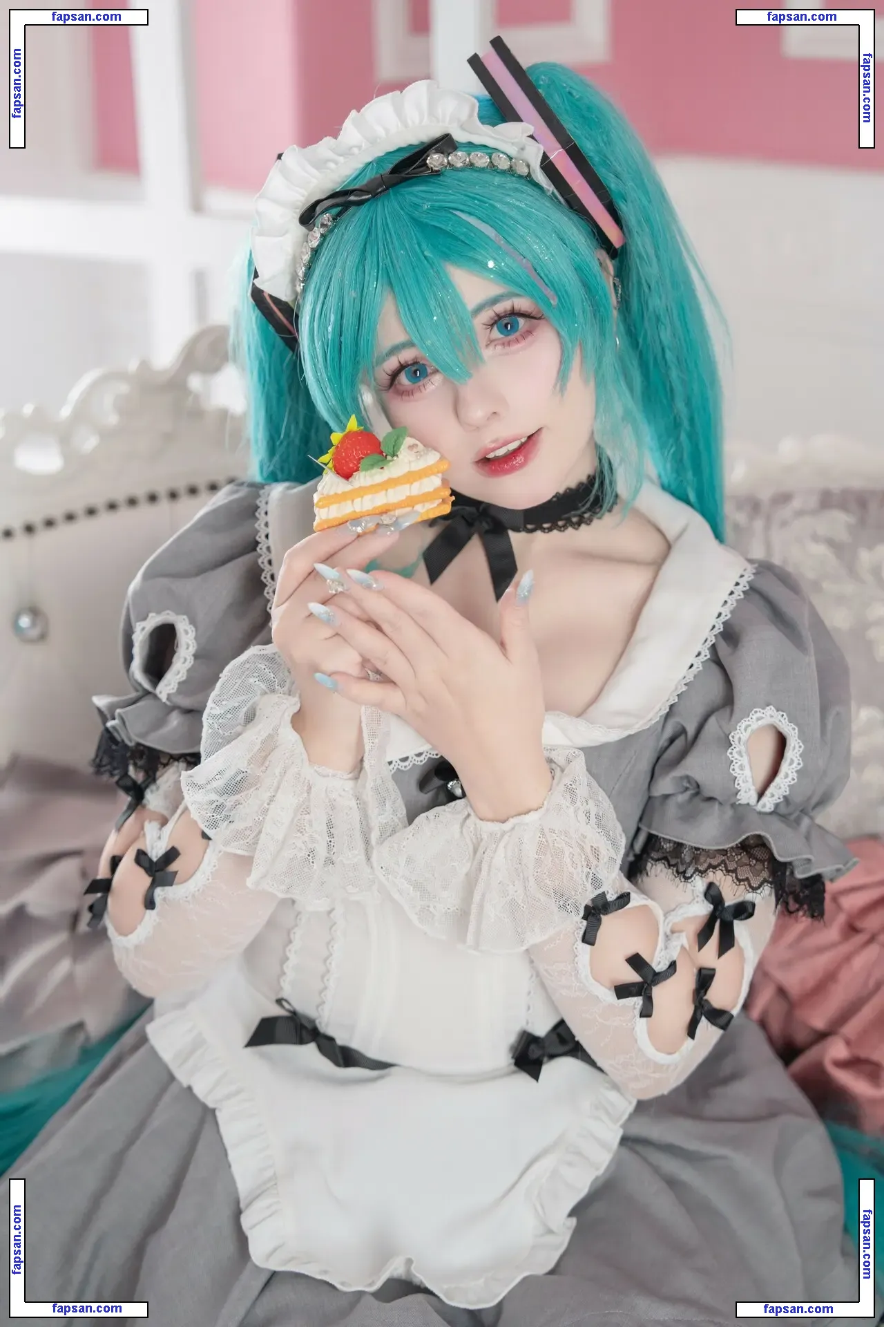 Saya Scarlet nude photo #0302 from OnlyFans