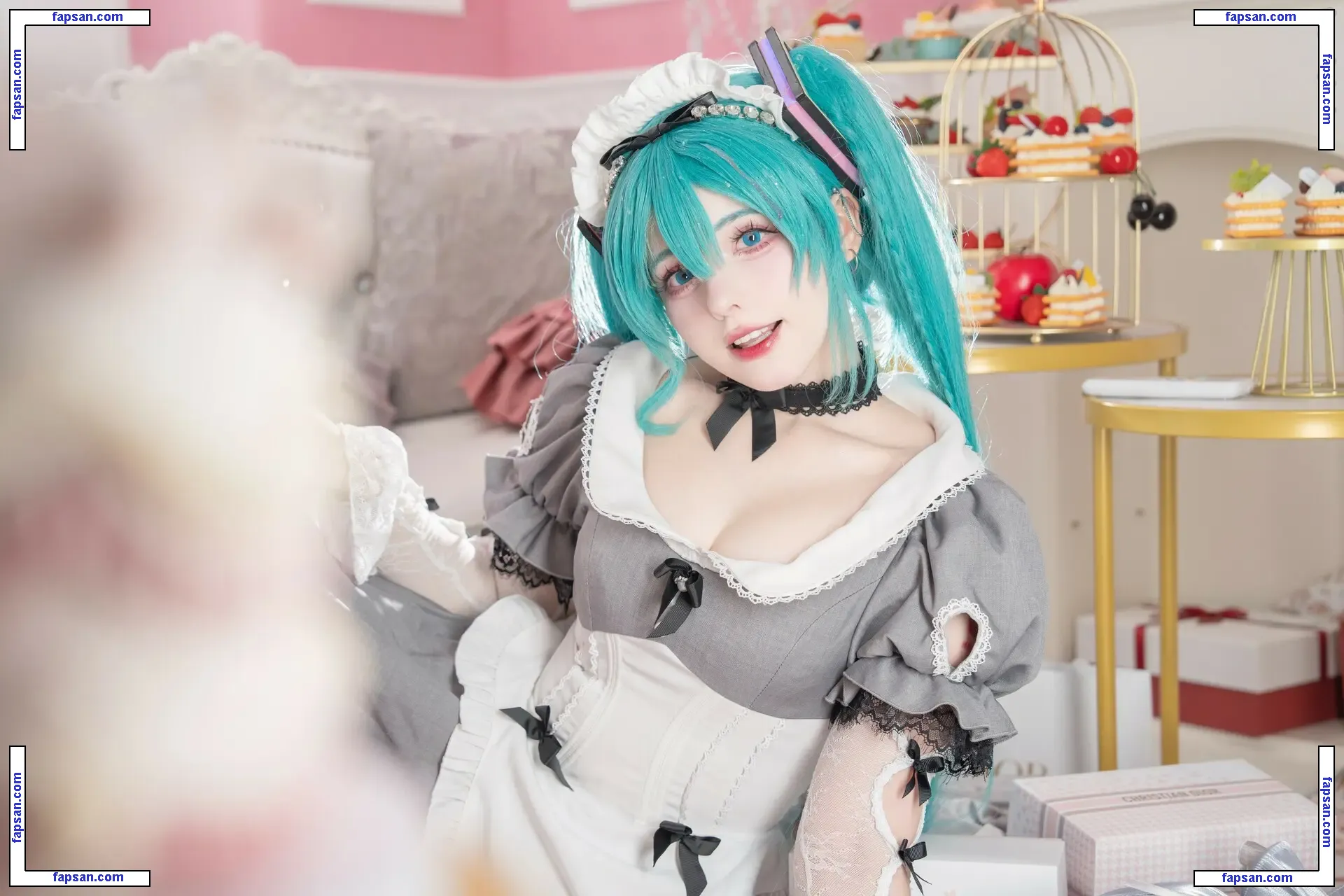 Saya Scarlet nude photo #0305 from OnlyFans