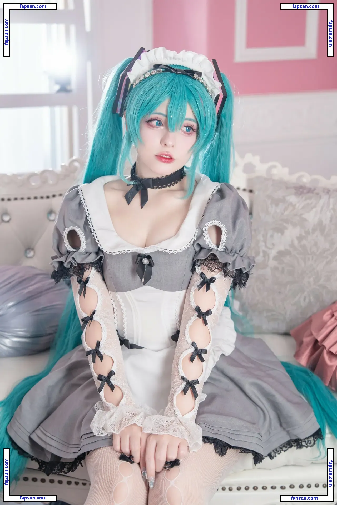 Saya Scarlet nude photo #0306 from OnlyFans