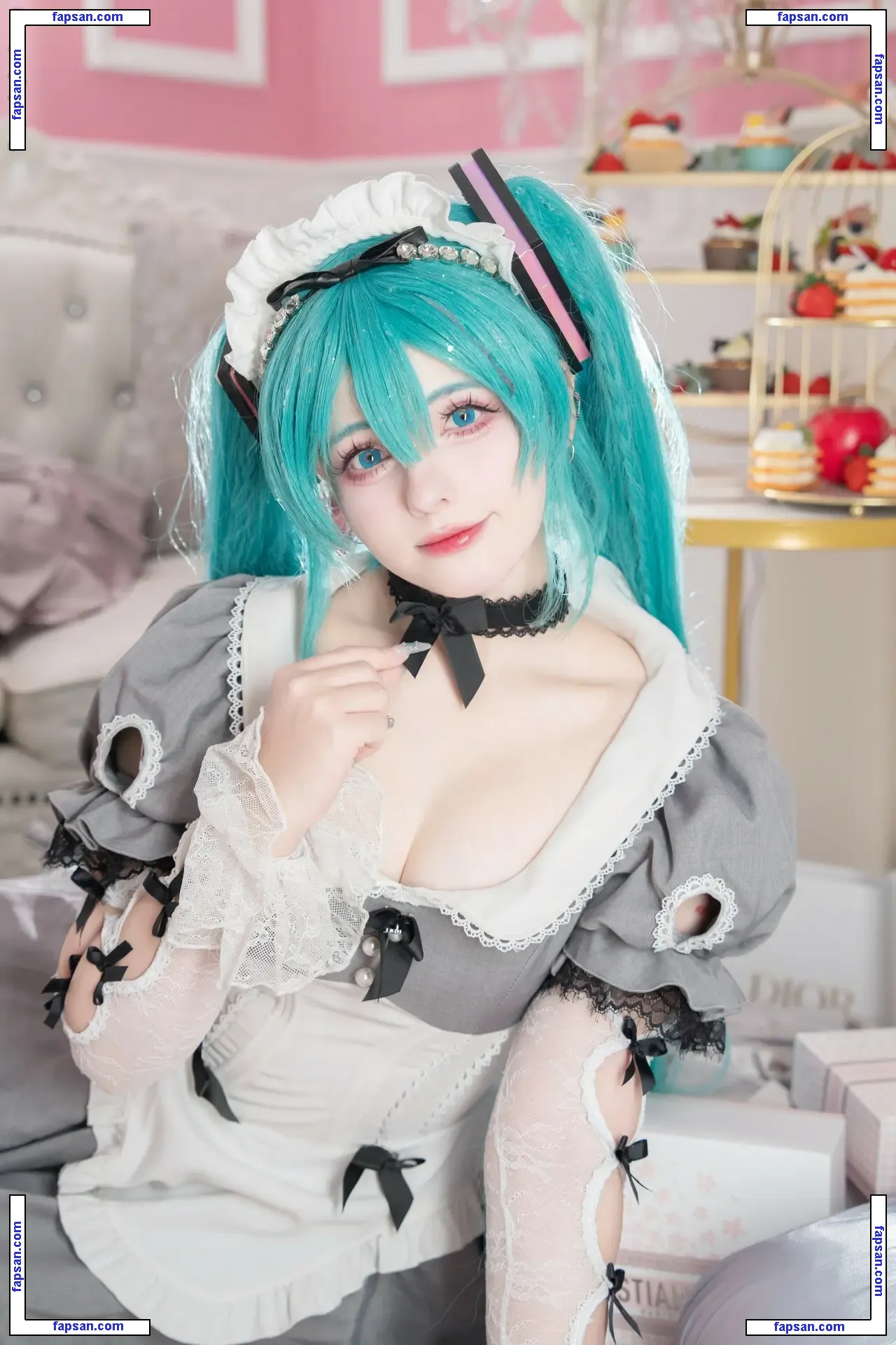 Saya Scarlet nude photo #0307 from OnlyFans