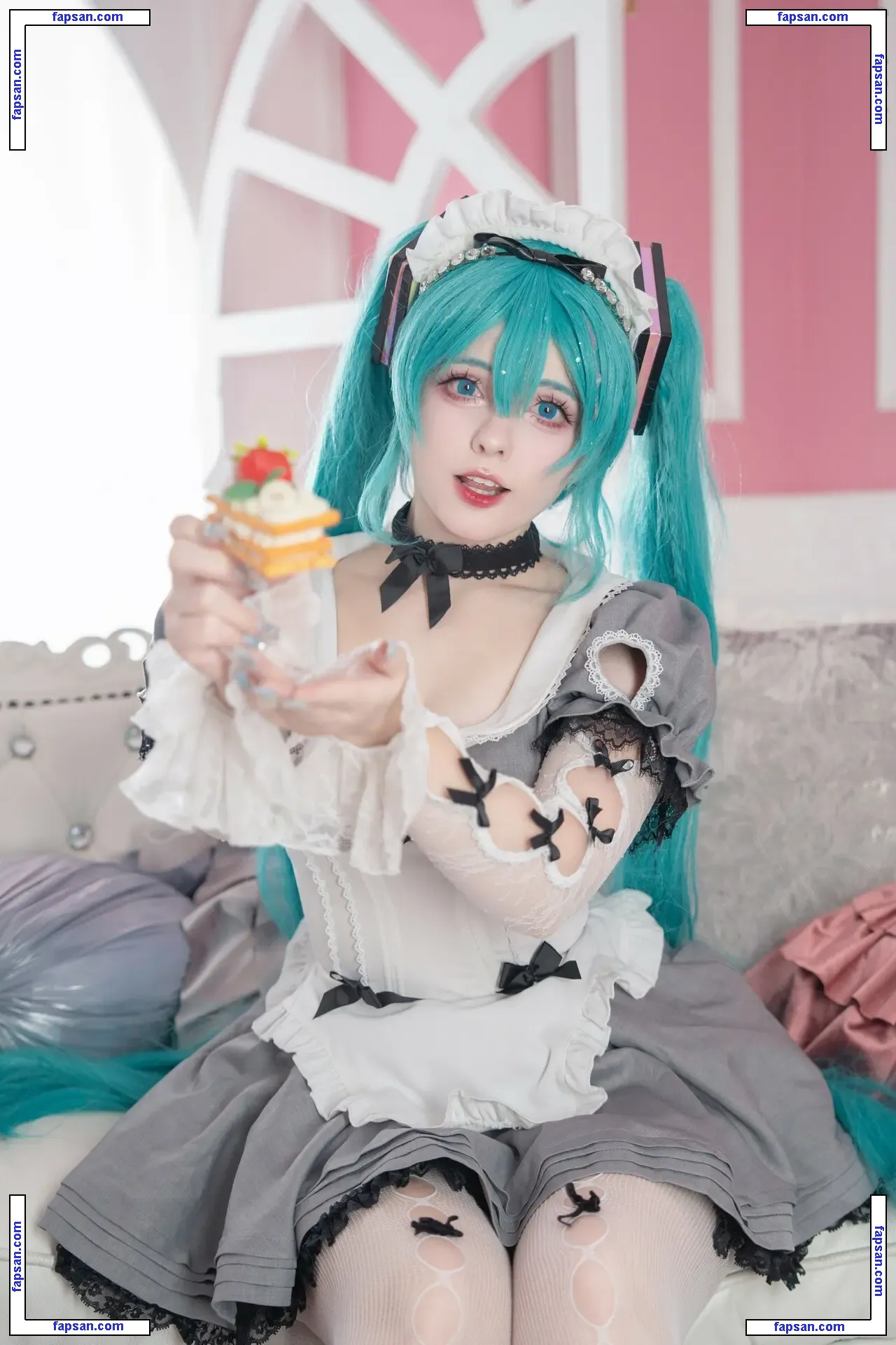 Saya Scarlet nude photo #0309 from OnlyFans