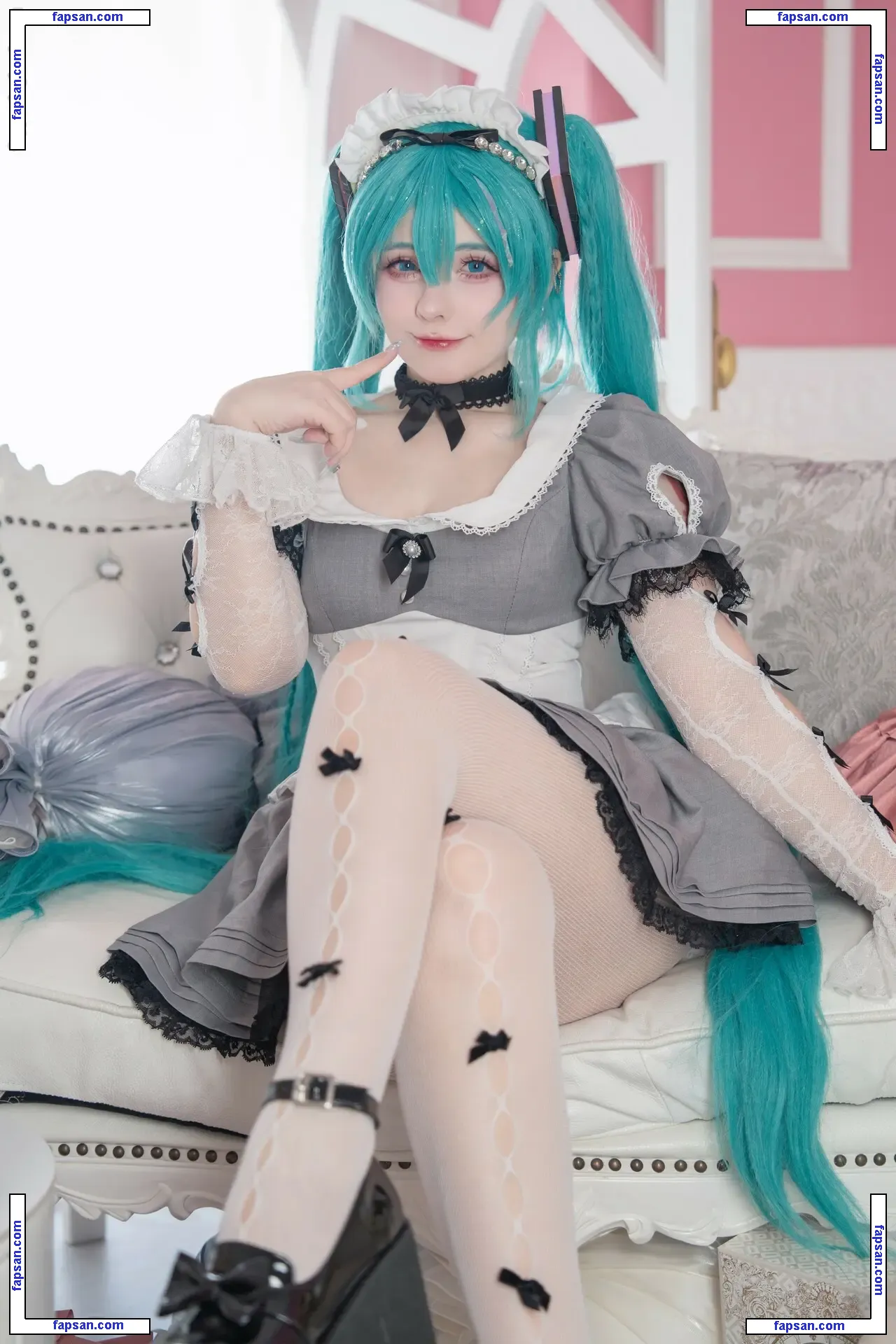 Saya Scarlet nude photo #0310 from OnlyFans