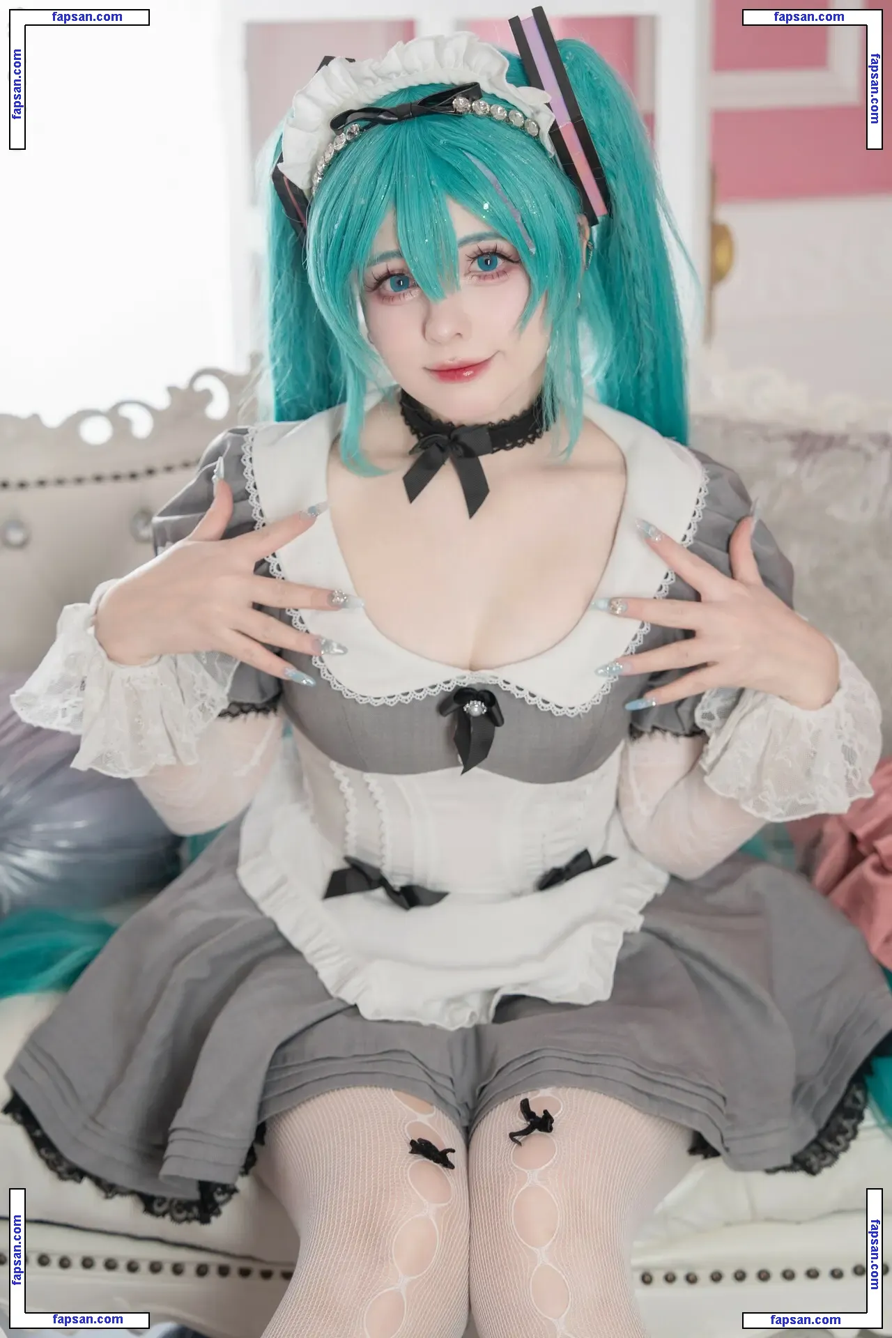 Saya Scarlet nude photo #0318 from OnlyFans