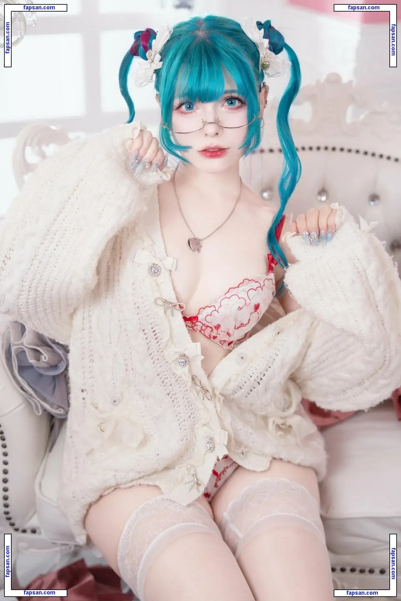 Saya Scarlet nude photo #0319 from OnlyFans