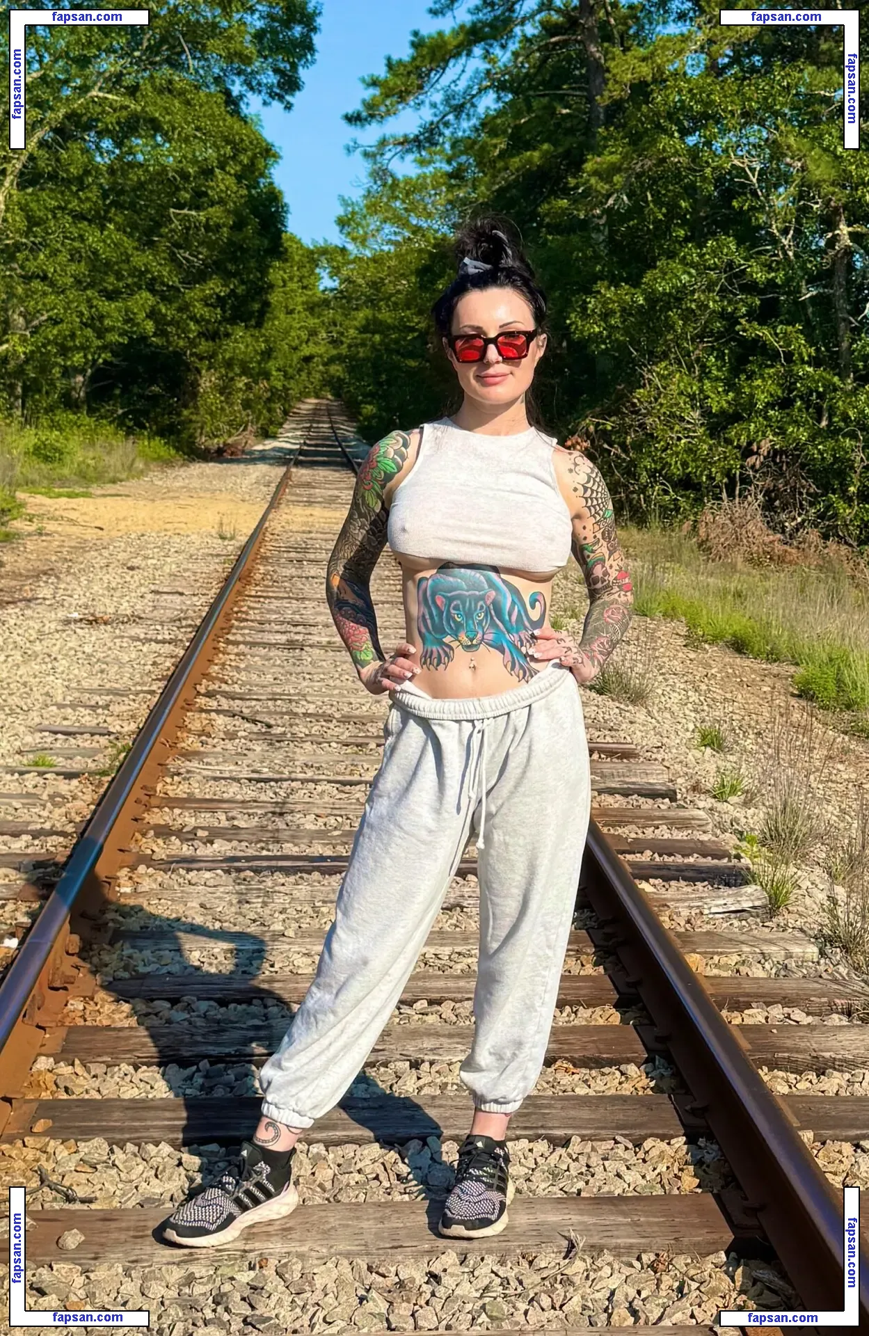 ScarletMonroe nude photo #0002 from OnlyFans