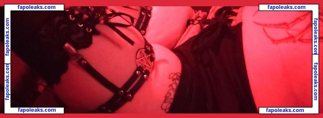 Scarletpyro / TheSpicyPyro nude photo #0005 from OnlyFans