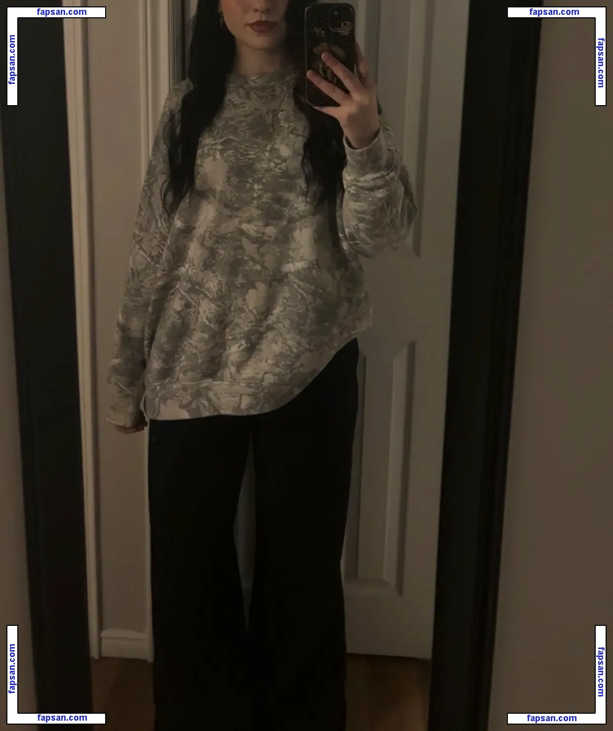 ScarlettMoonn nude photo #0003 from OnlyFans