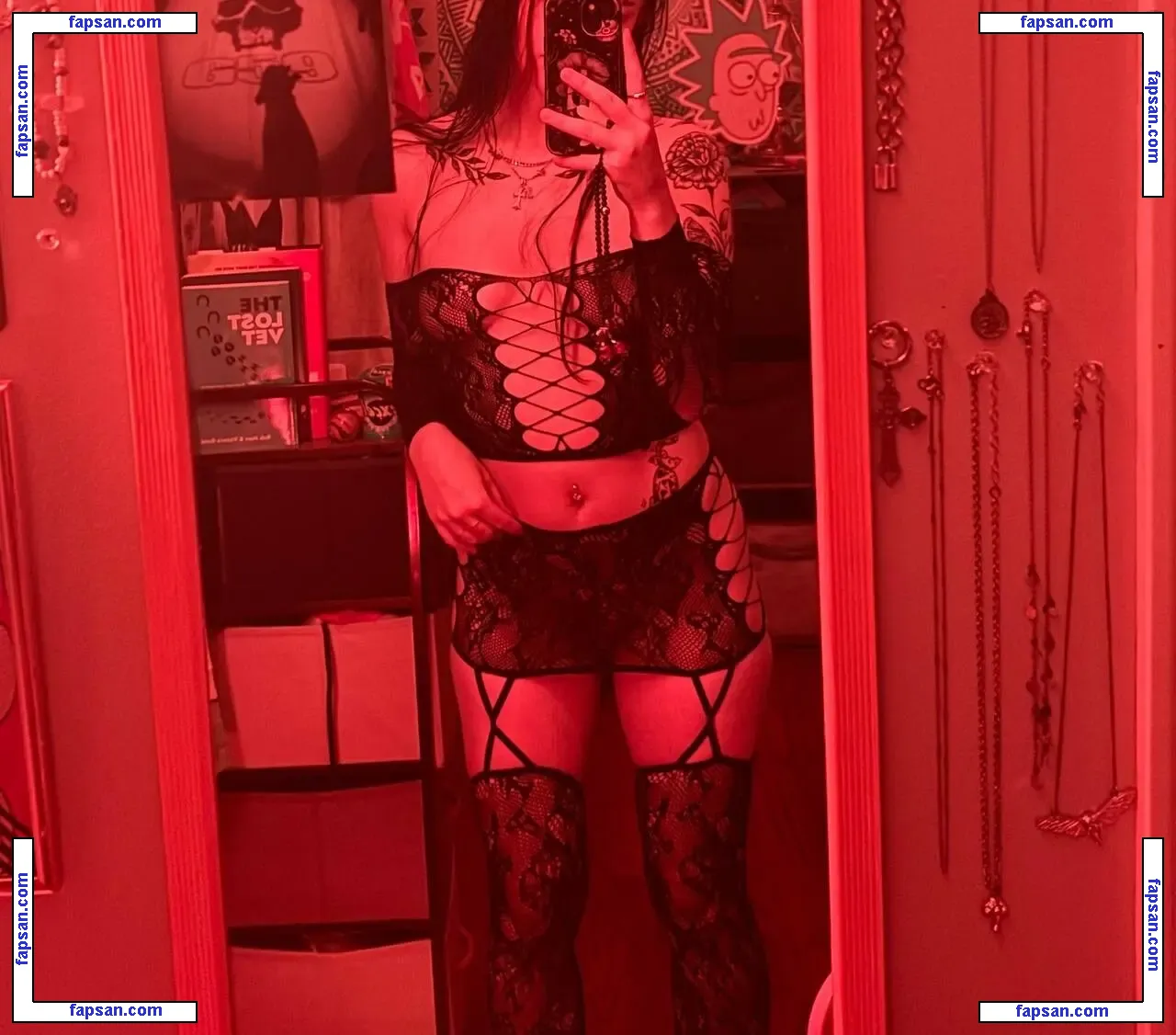 ScarlettMoonn nude photo #0006 from OnlyFans