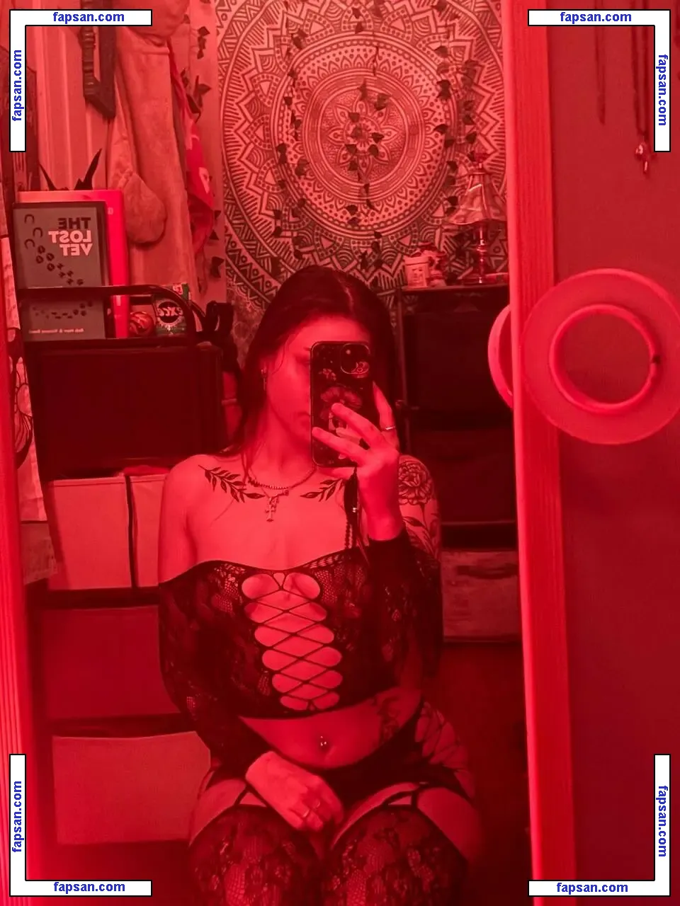 ScarlettMoonn nude photo #0014 from OnlyFans