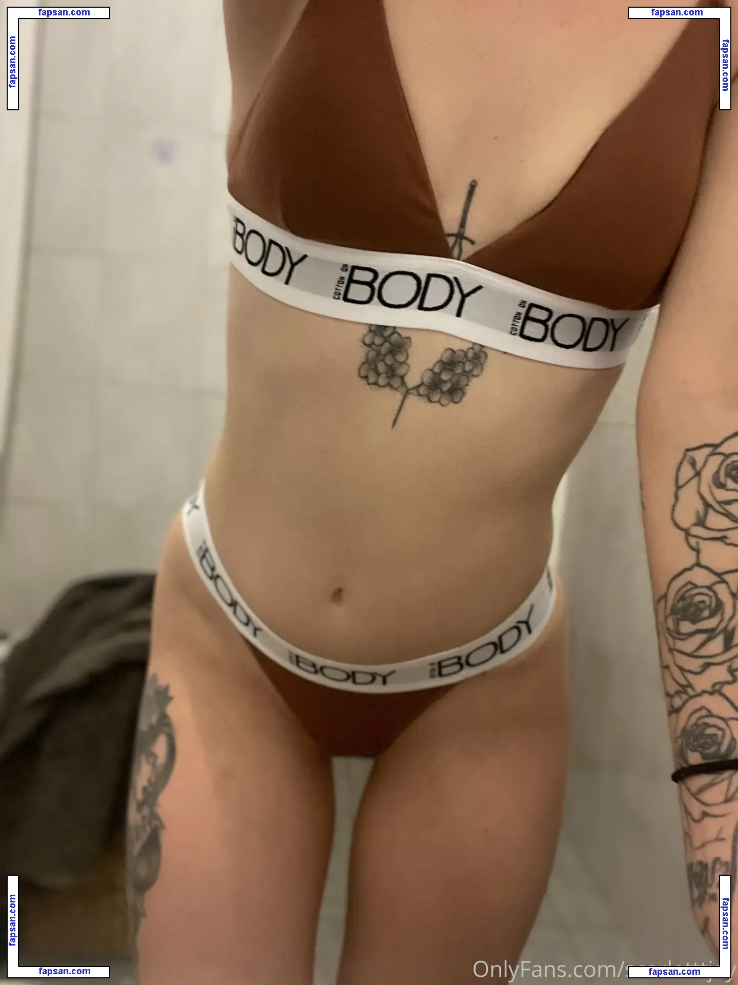 scarletttjay nude photo #0028 from OnlyFans