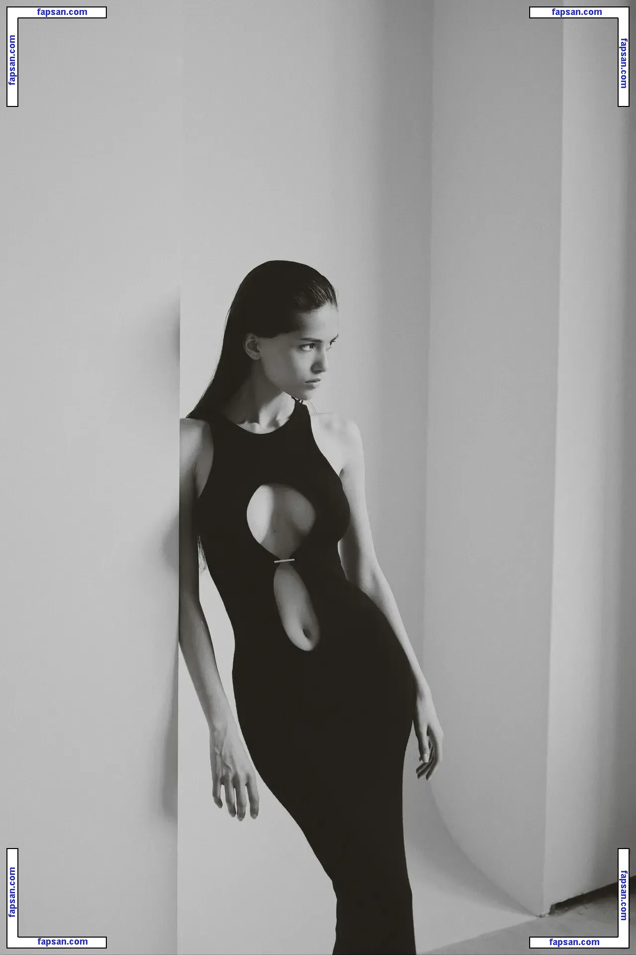 Schassi голая фото #0030 с Онлифанс