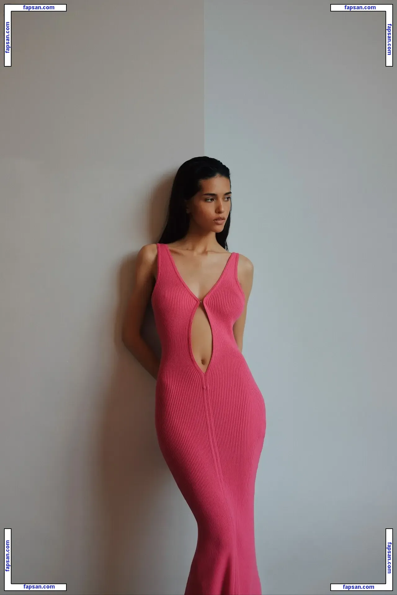 Schassi голая фото #0032 с Онлифанс